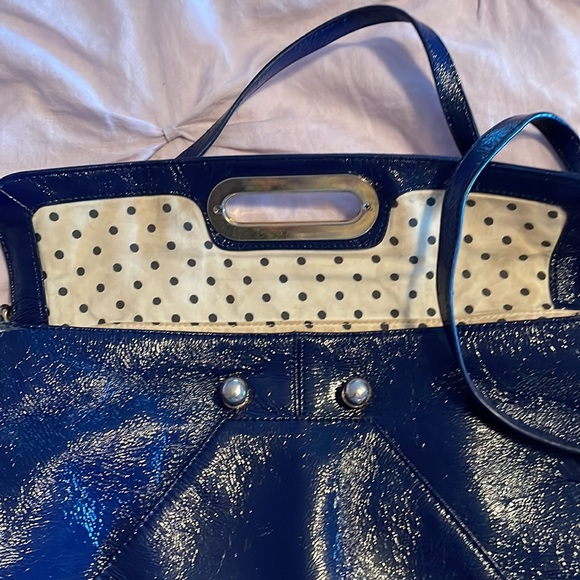 Royal blue patent leather hobo shoulder bag - Picture 3 of 6